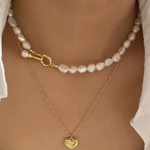 French Retro Pearl Necklace with Gold Clasp — feature 5