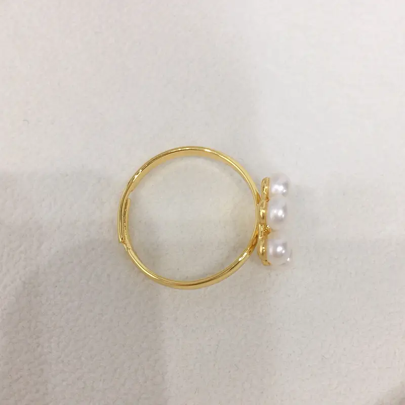 Natural Pearl Ring with Gold Plated Cat Claw Design — feature 6