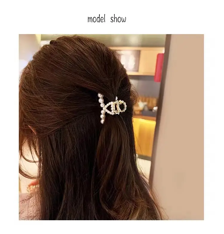 Pearl Hair Clip Small Female Hairpin 4.2x2.6cm — feature 3