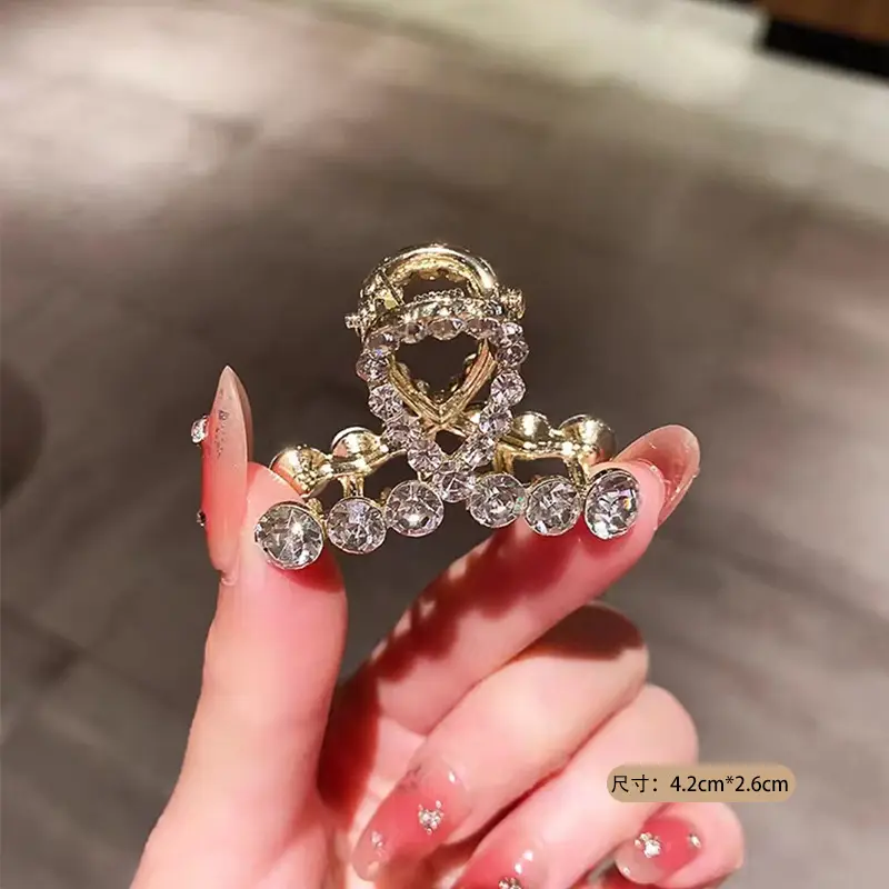 Pearl Hair Clip Small Female Hairpin 4.2x2.6cm - Image 3