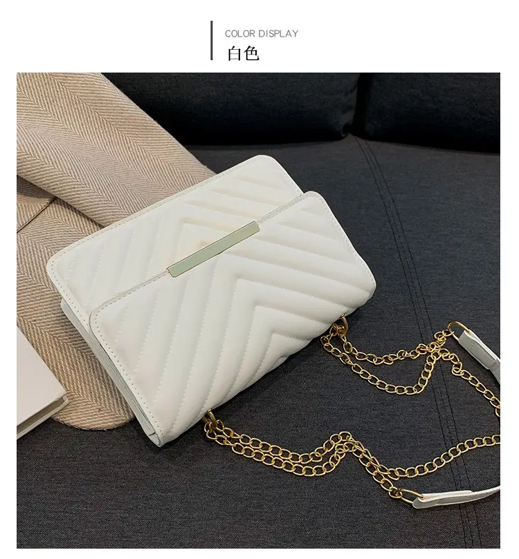 2023 Women's Mint Quilted Shoulder Messenger Bag — feature 11