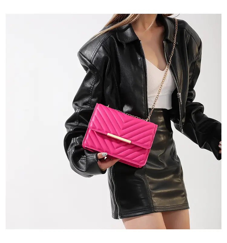 2023 Women's Mint Quilted Shoulder Messenger Bag — feature 22