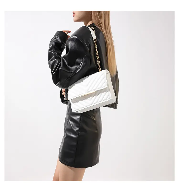 2023 Women's Mint Quilted Shoulder Messenger Bag — feature 23