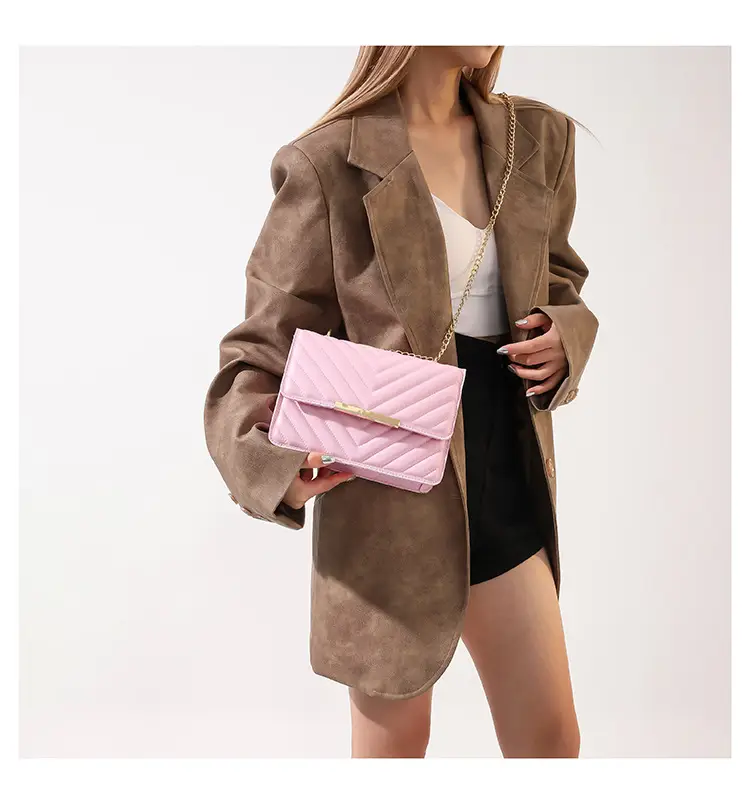 2023 Women's Mint Quilted Shoulder Messenger Bag — feature 26