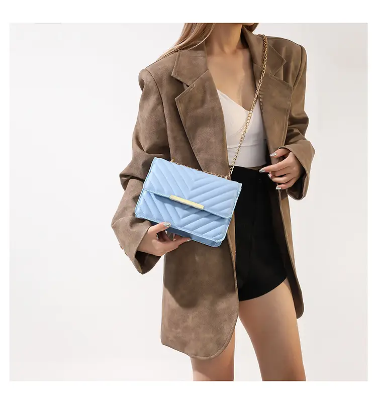 2023 Women's Mint Quilted Shoulder Messenger Bag — feature 30