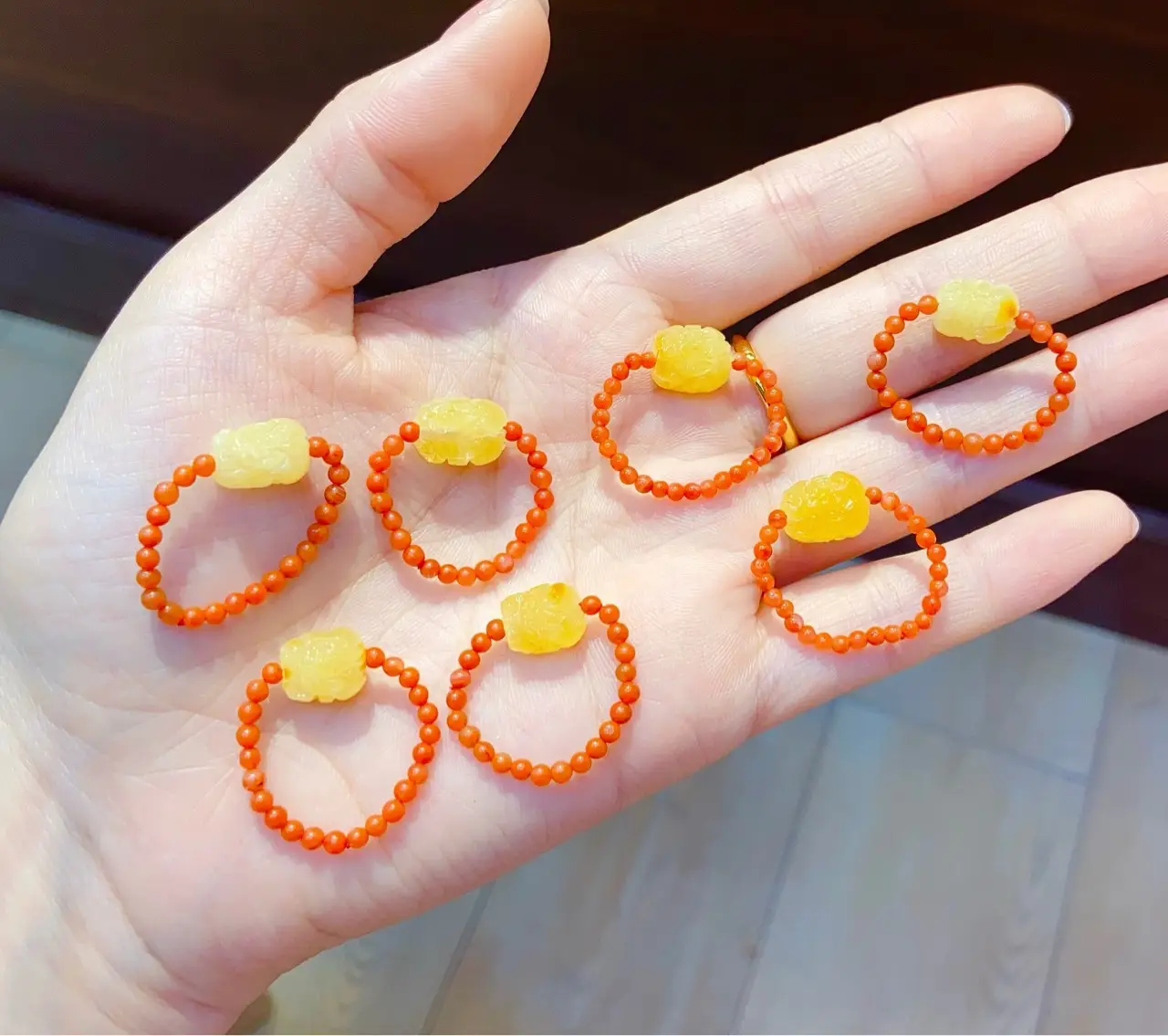 Natural Honey Chicken Oil Yellow Agate Ring Handwoven Design — feature 1