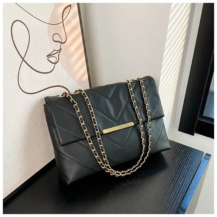 Women's Black Chain Shoulder Bag 2023 — feature 29
