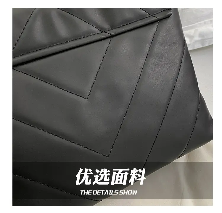 Women's Black Chain Shoulder Bag 2023 — feature 3