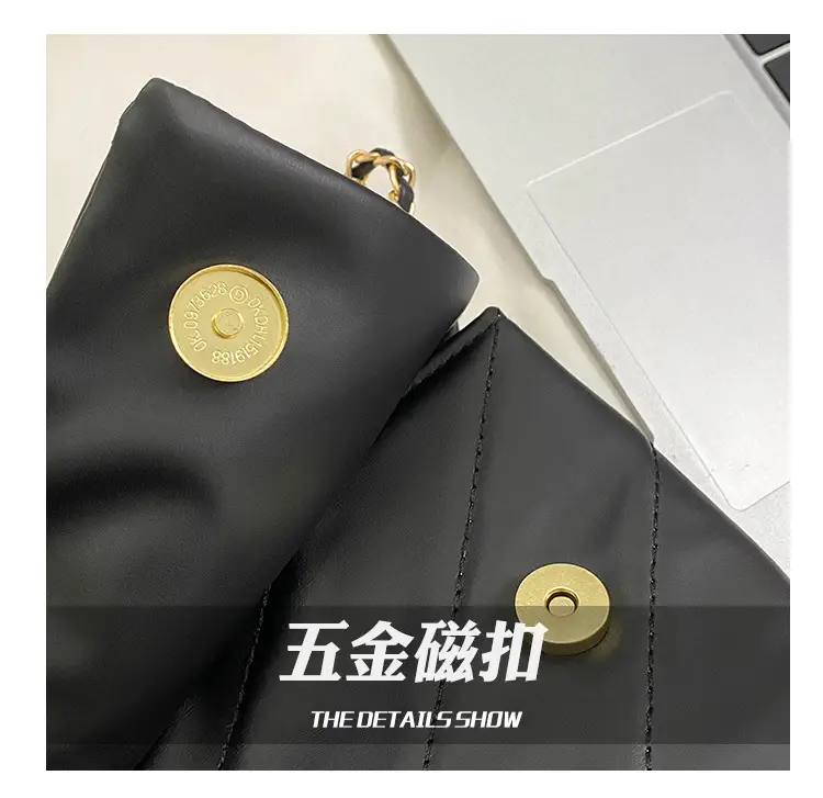 Women's Black Chain Shoulder Bag 2023 — feature 4