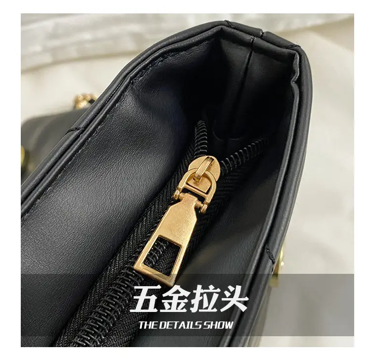 Women's Black Chain Shoulder Bag 2023 — feature 5