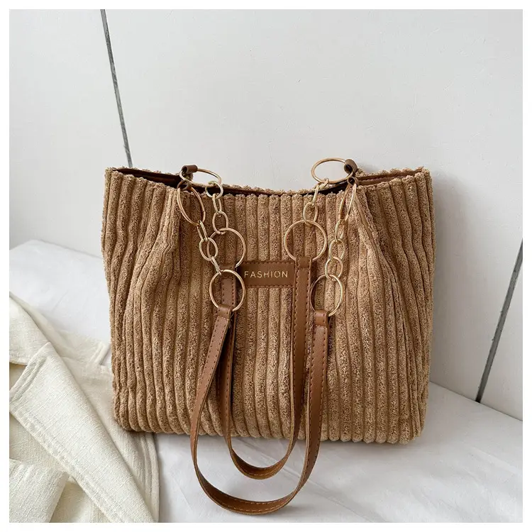 White Knitted Shoulder Bag with Gold Chain for Women — feature 22