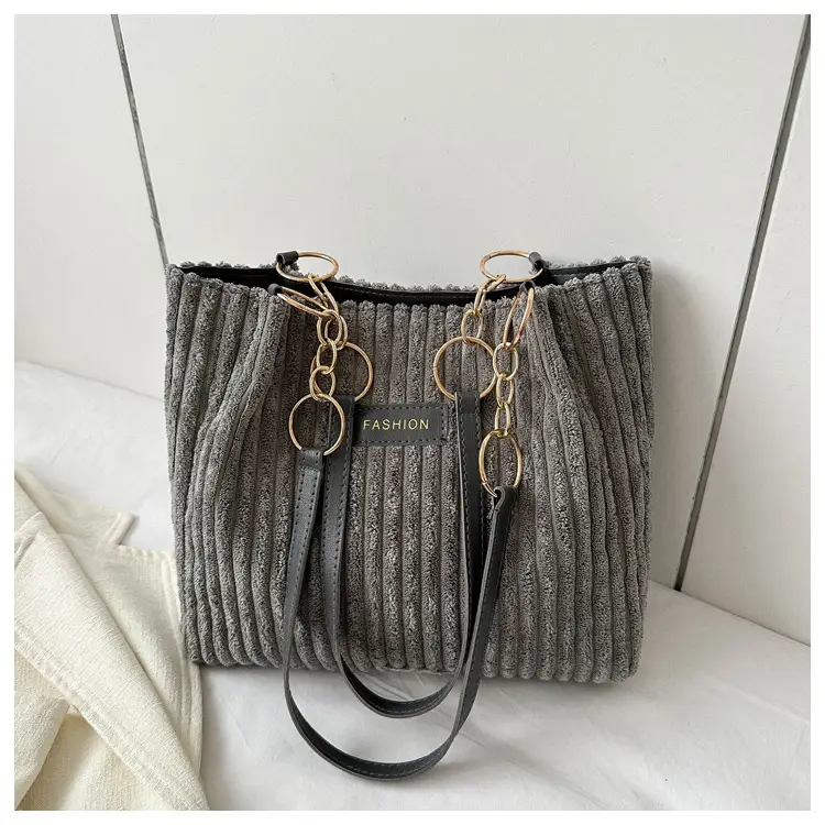 White Knitted Shoulder Bag with Gold Chain for Women — feature 23