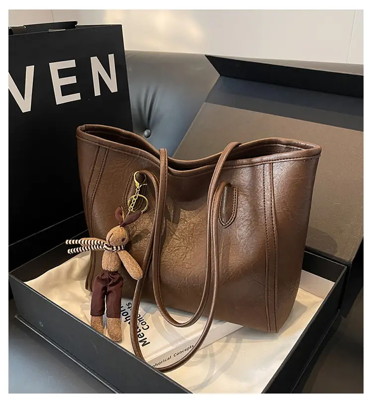 Women's Black Leather Shoulder Bag with Keychain — feature 10