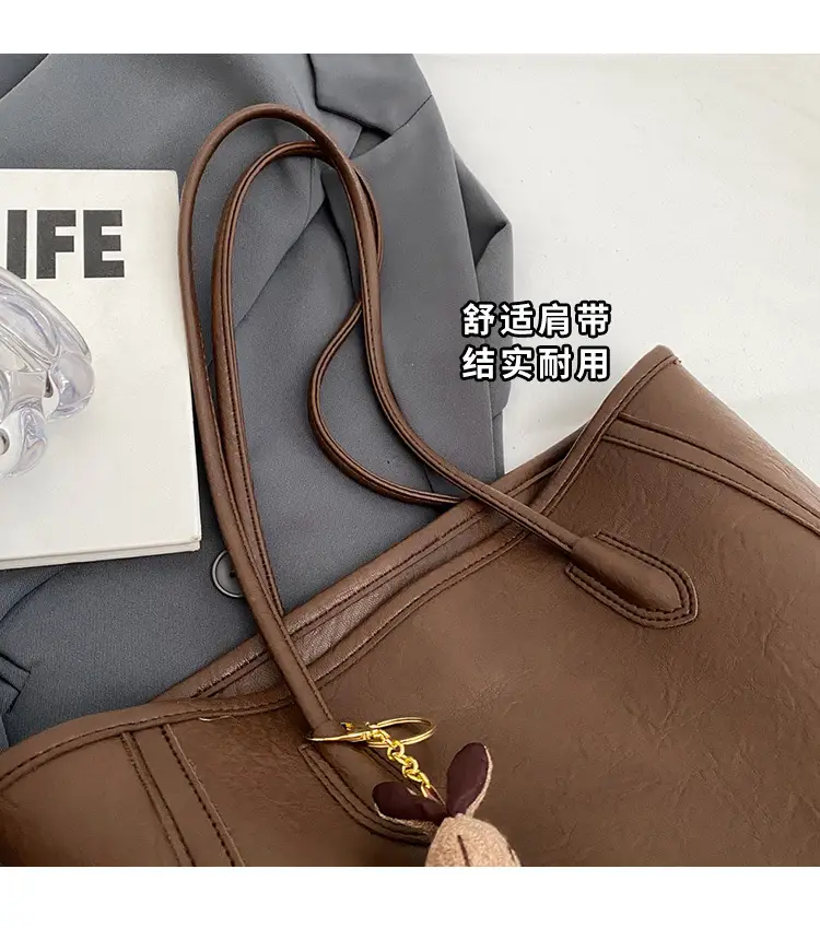 Women's Black Leather Shoulder Bag with Keychain — feature 14