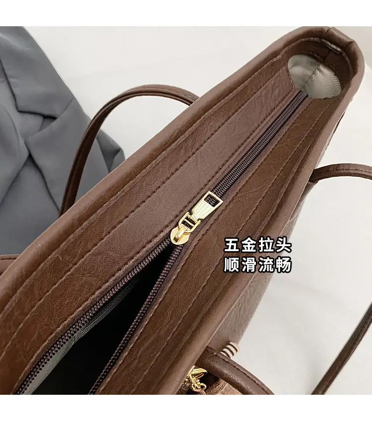 Women's Black Leather Shoulder Bag with Keychain — feature 15
