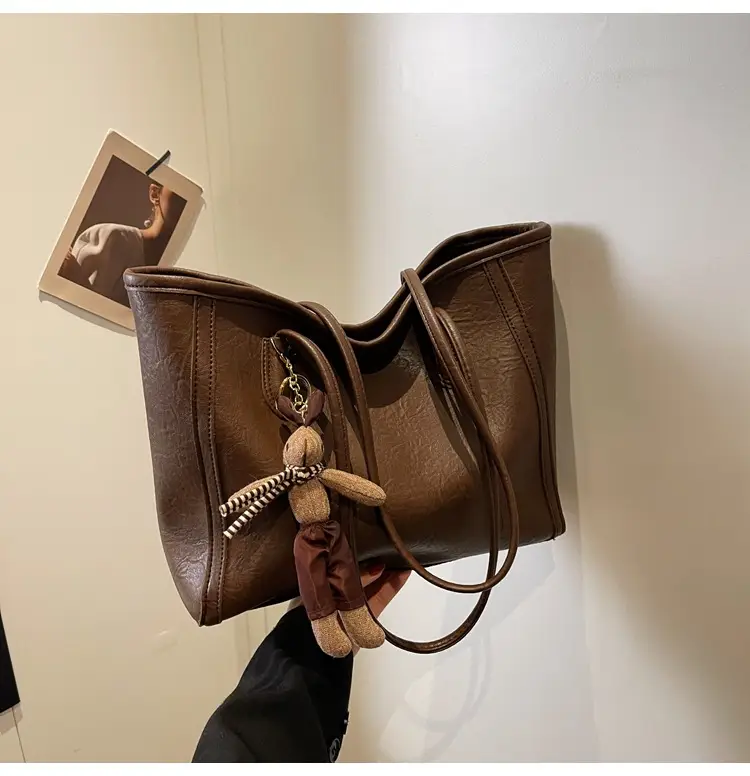 Women's Black Leather Shoulder Bag with Keychain — feature 19