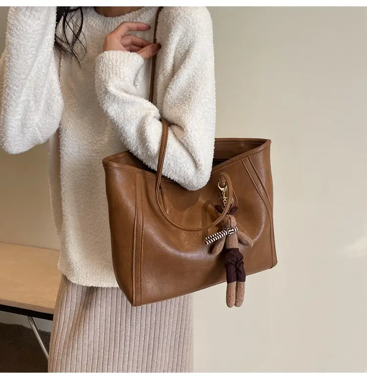 Women's Black Leather Shoulder Bag with Keychain — feature 27