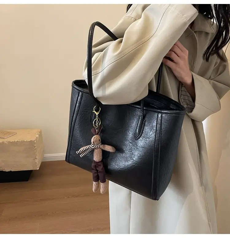 Women's Black Leather Shoulder Bag with Keychain — feature 29