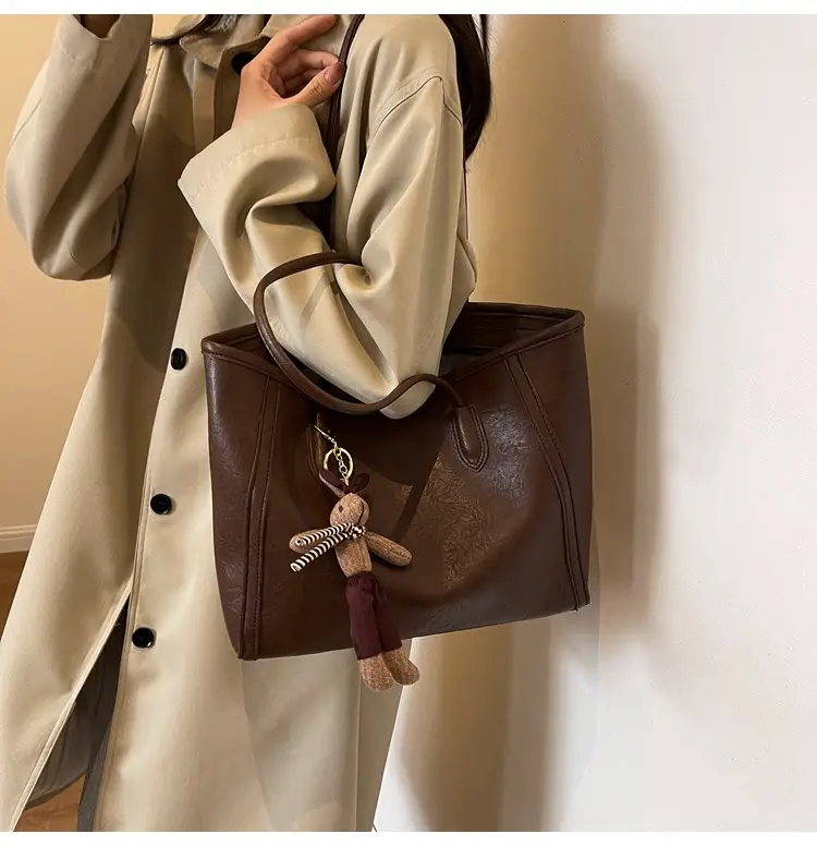 Women's Black Leather Shoulder Bag with Keychain — feature 33