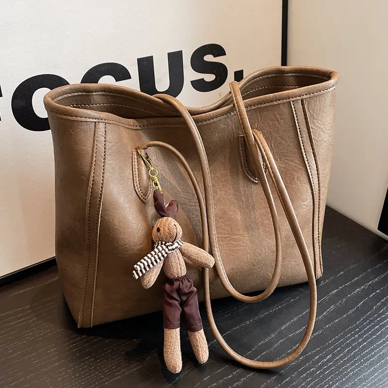 Women's Black Leather Shoulder Bag with Keychain - Image 3
