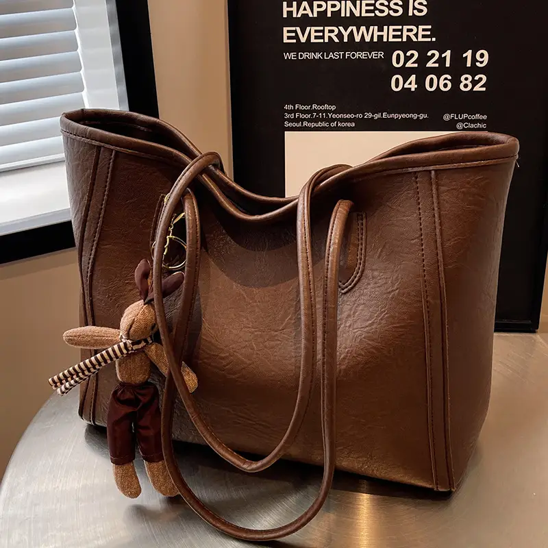 Women's Black Leather Shoulder Bag with Keychain - Image 5