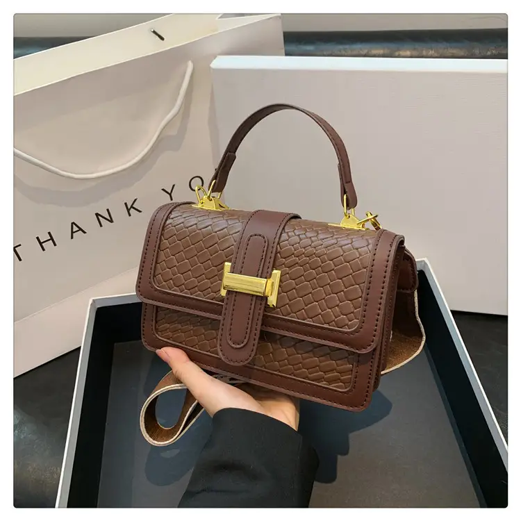 Brown Woven Crossbody Bag with Gold Clasp — feature 27