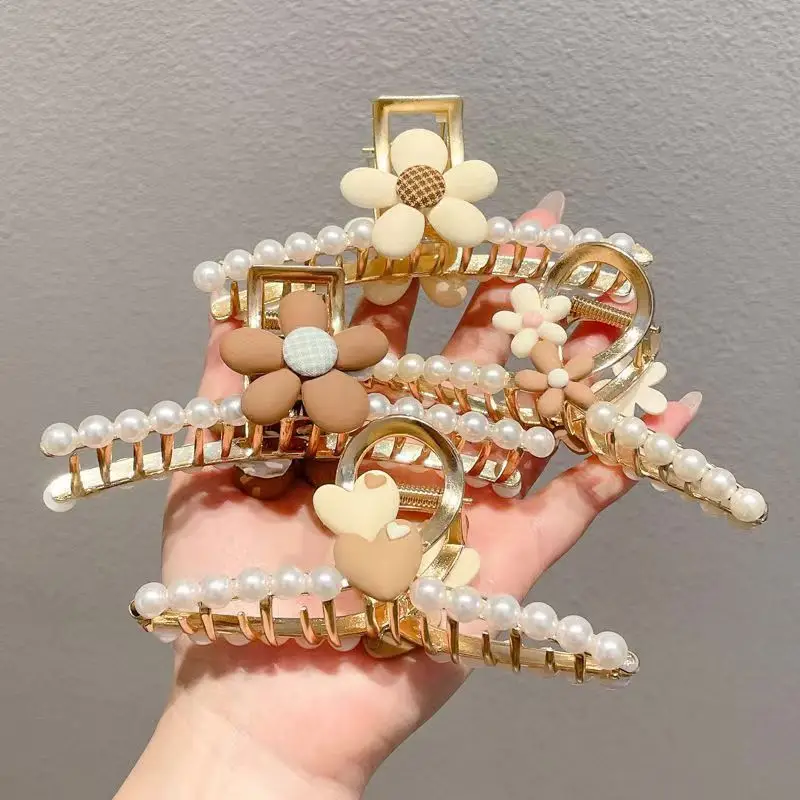 Korean Dongdaemun Butterfly Hairpin Women Large Back Head Flower Shark Clip — feature 2