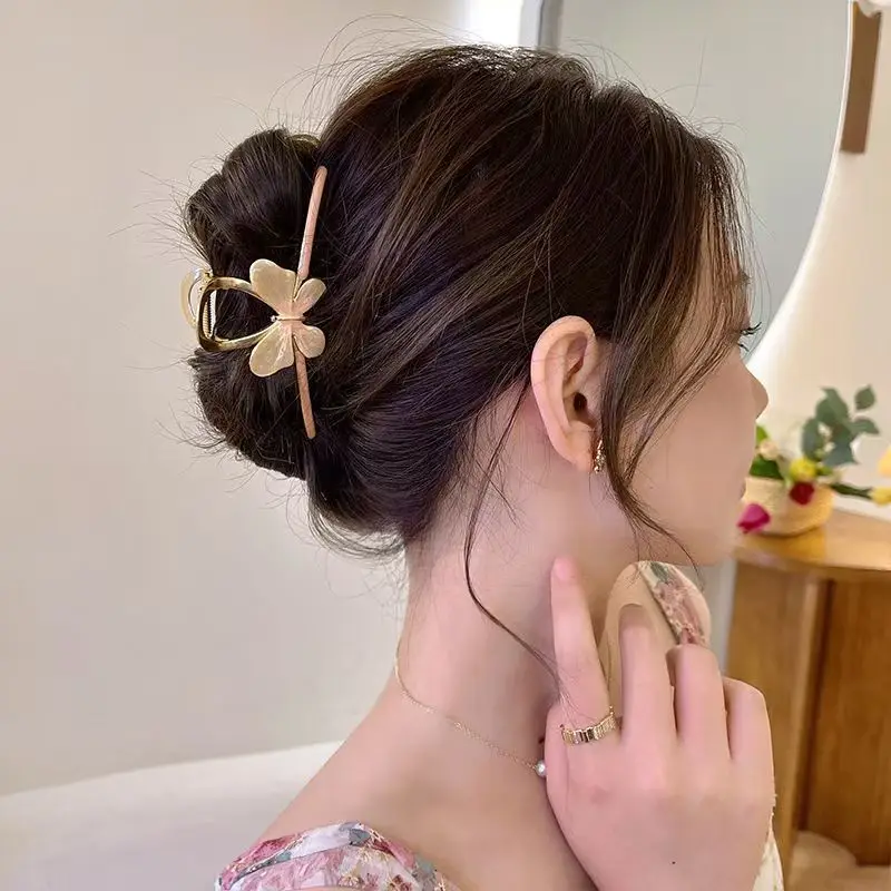 Korean Dongdaemun Butterfly Hairpin Women Large Back Head Flower Shark Clip — feature 4