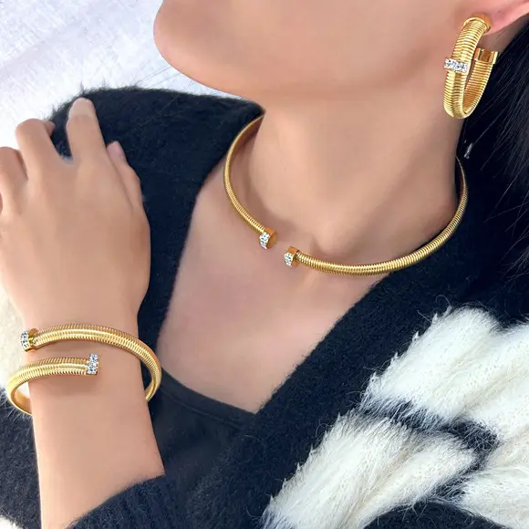 Gold Pearl Necklace Set for Women 2023 New Clavicle Chain — feature 12