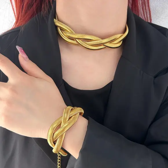 Gold Pearl Necklace Set for Women 2023 New Clavicle Chain — feature 5