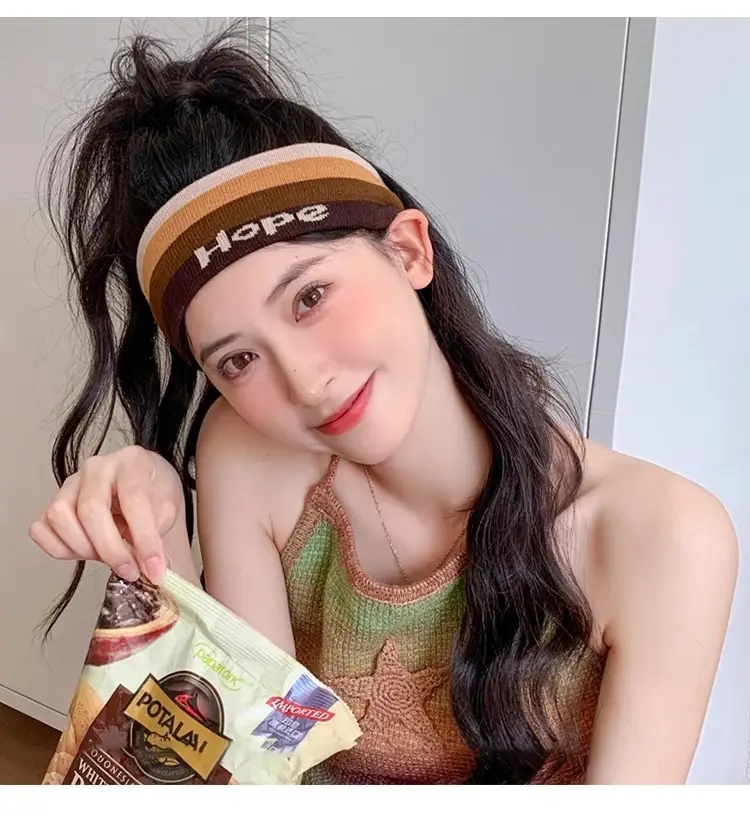 Red Antlers Hair Band for Women Running Yoga Fitness — feature 8