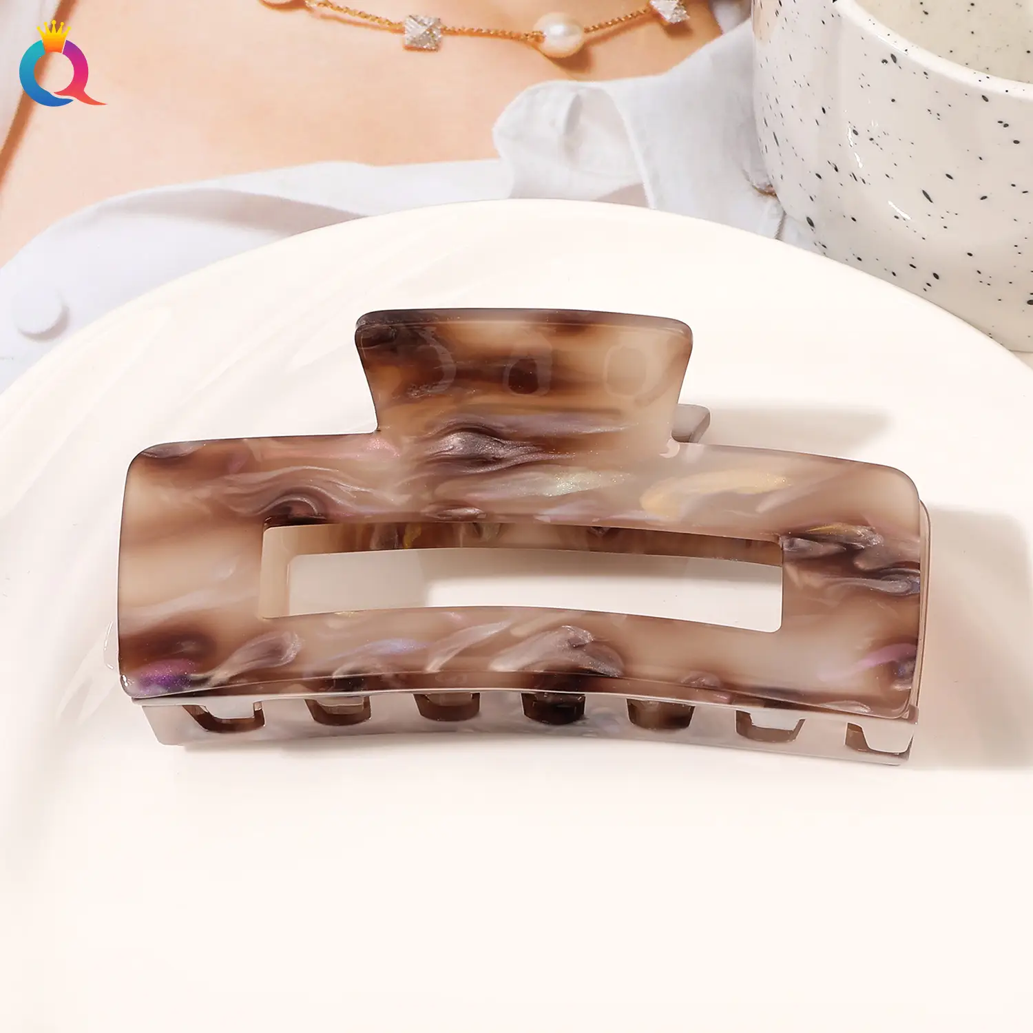 Qiyue Acrylic Shark Clip Hair Grabber High End - Image 6
