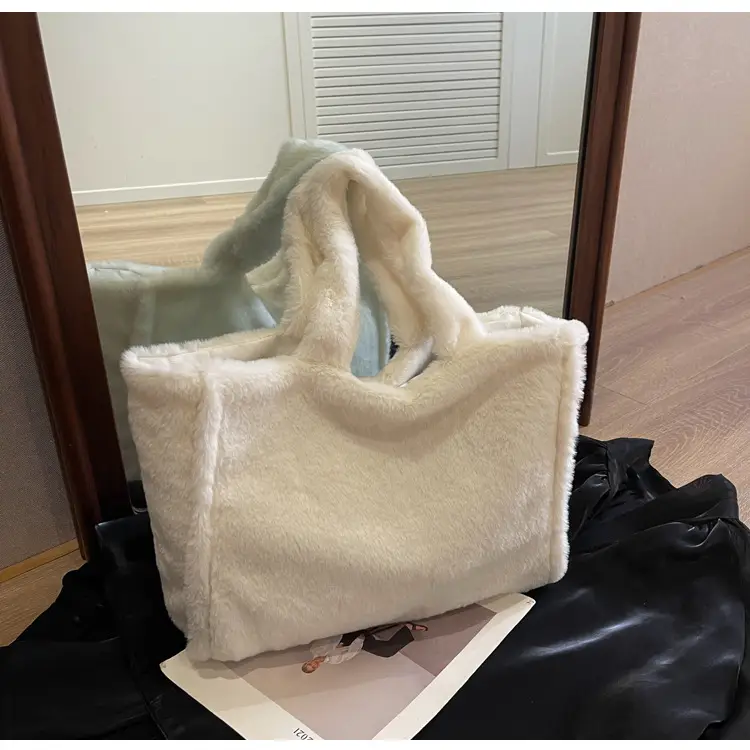 Women's White Plush Shoulder Bag 2023 Winter — feature 19
