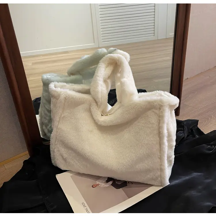Women's White Plush Shoulder Bag 2023 Winter — feature 20