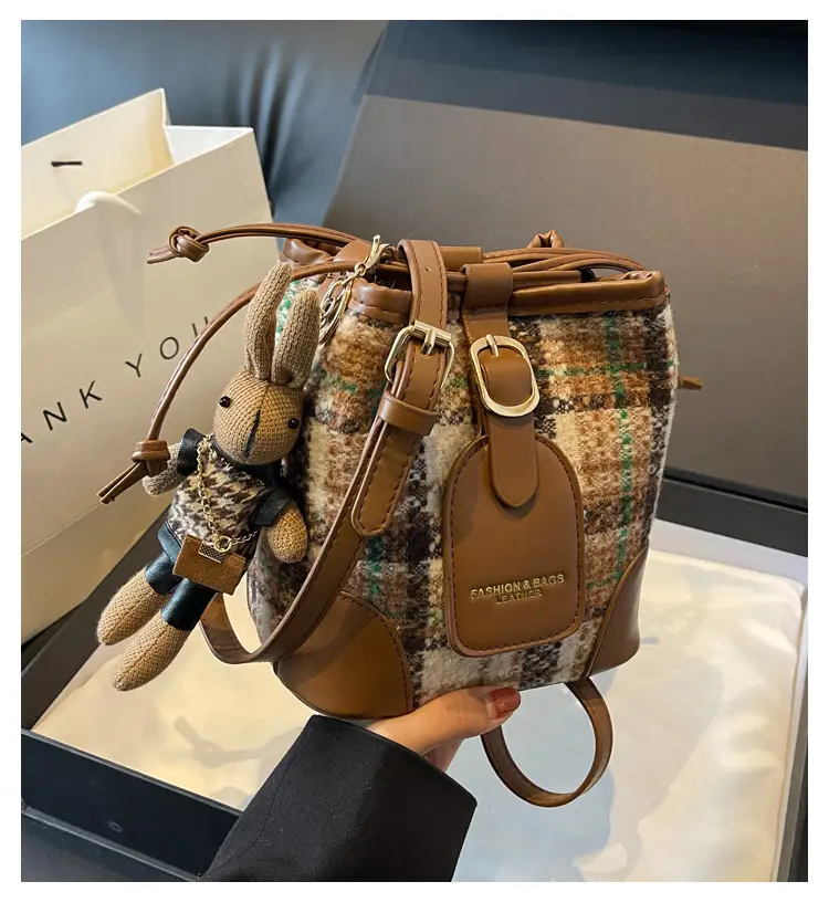 Retro Plaid Crossbody Bag for Women 2026 — feature 1