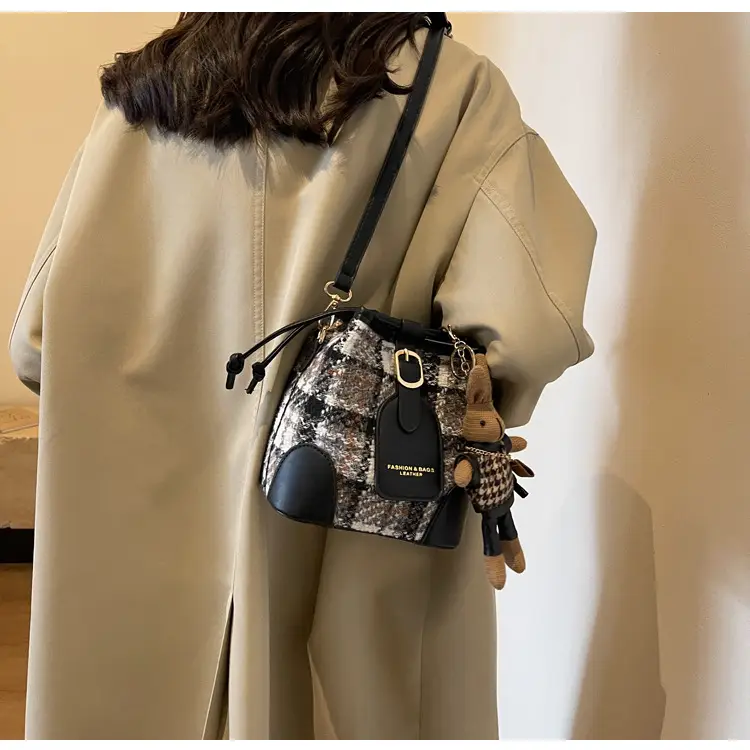 Retro Plaid Crossbody Bag for Women 2026 — feature 10