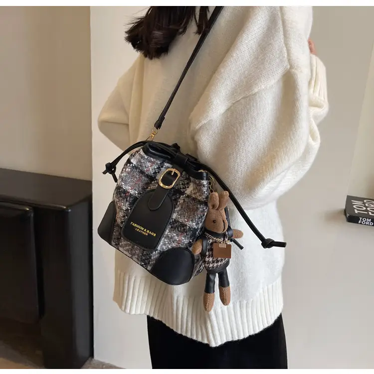 Retro Plaid Crossbody Bag for Women 2026 — feature 12