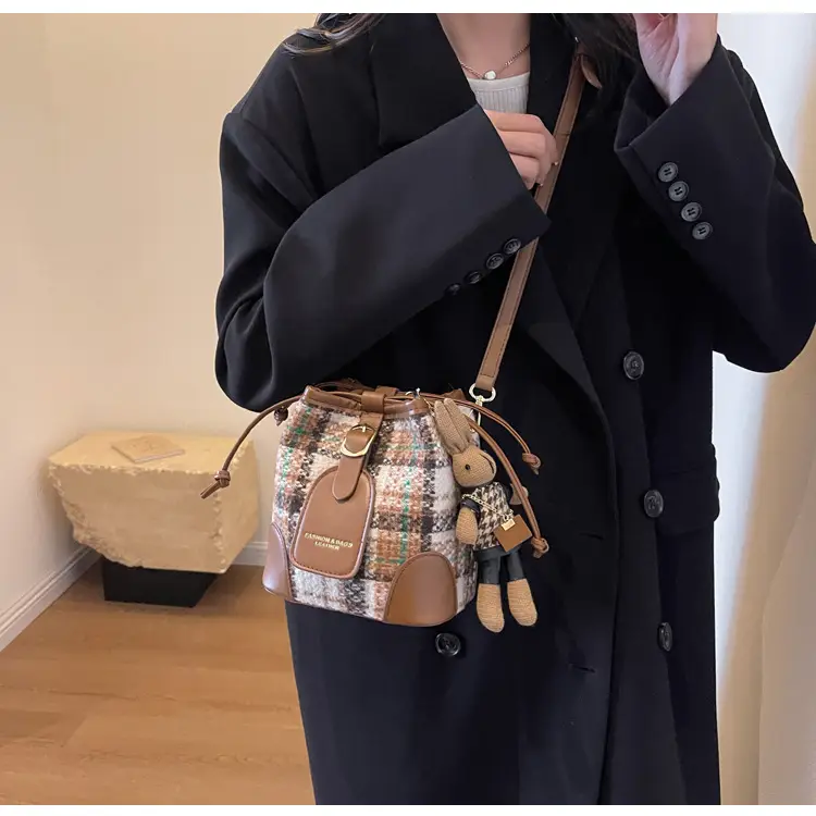 Retro Plaid Crossbody Bag for Women 2026 — feature 13