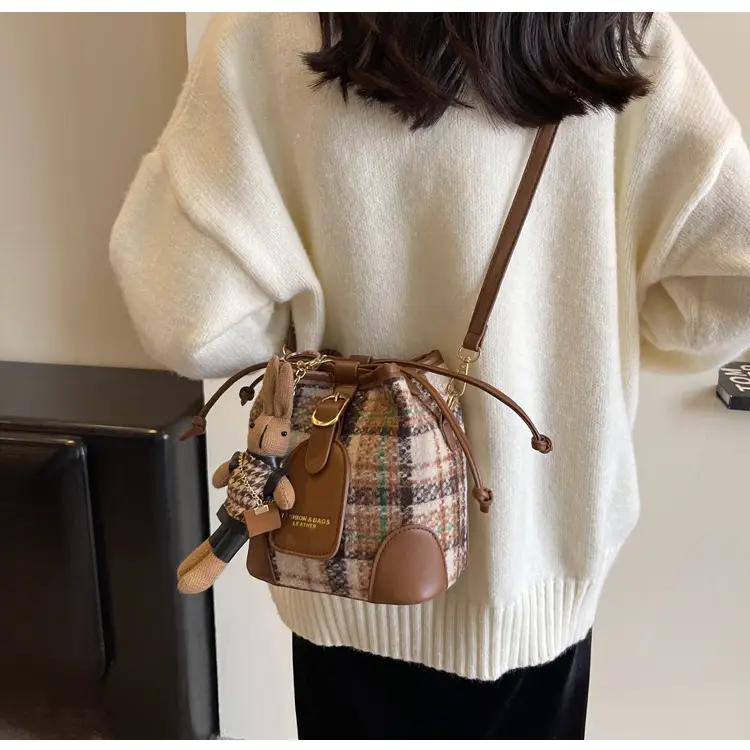 Retro Plaid Crossbody Bag for Women 2026 — feature 15