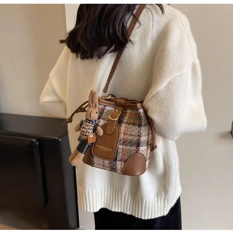Retro Plaid Crossbody Bag for Women 2026 — feature 16