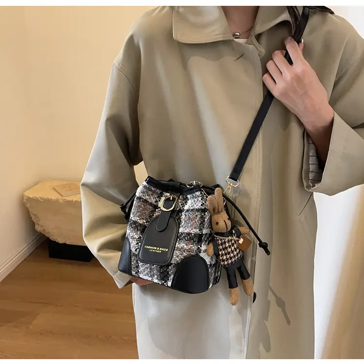 Retro Plaid Crossbody Bag for Women 2026 — feature 9