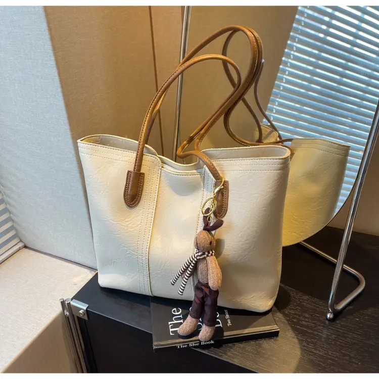 Women's Large Capacity Leather Tote Bag White — feature 13