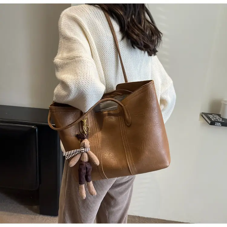 Women's Large Capacity Leather Tote Bag White — feature 25