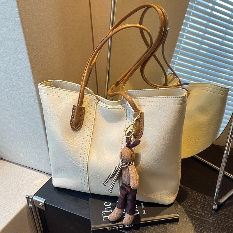 Women's Large Capacity Leather Tote Bag White - Image 2