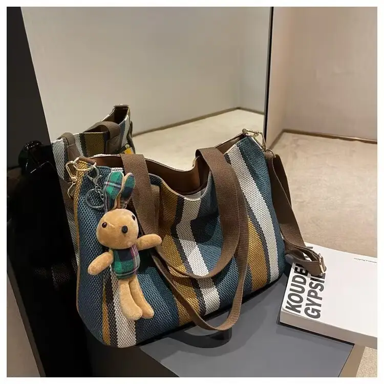 2025 New Trendy Multi-Layer Canvas Shoulder Bag with Bunny Keychain — feature 13