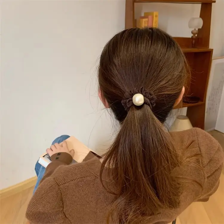 Brown Pearl Hair Band with Elastic Wrap — feature 15