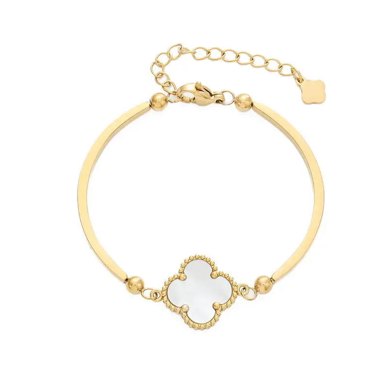 Gold Star Pendant Bracelet for Women - Image 74