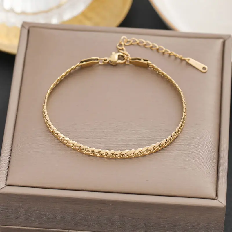 Gold Star Pendant Bracelet for Women - Image 12