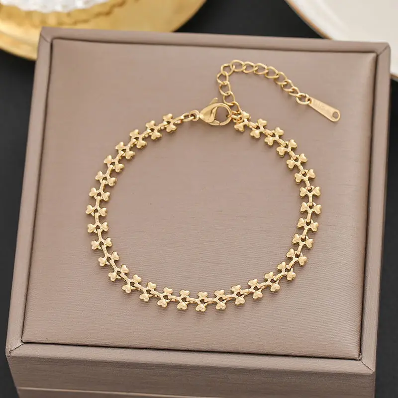 Gold Star Pendant Bracelet for Women - Image 14