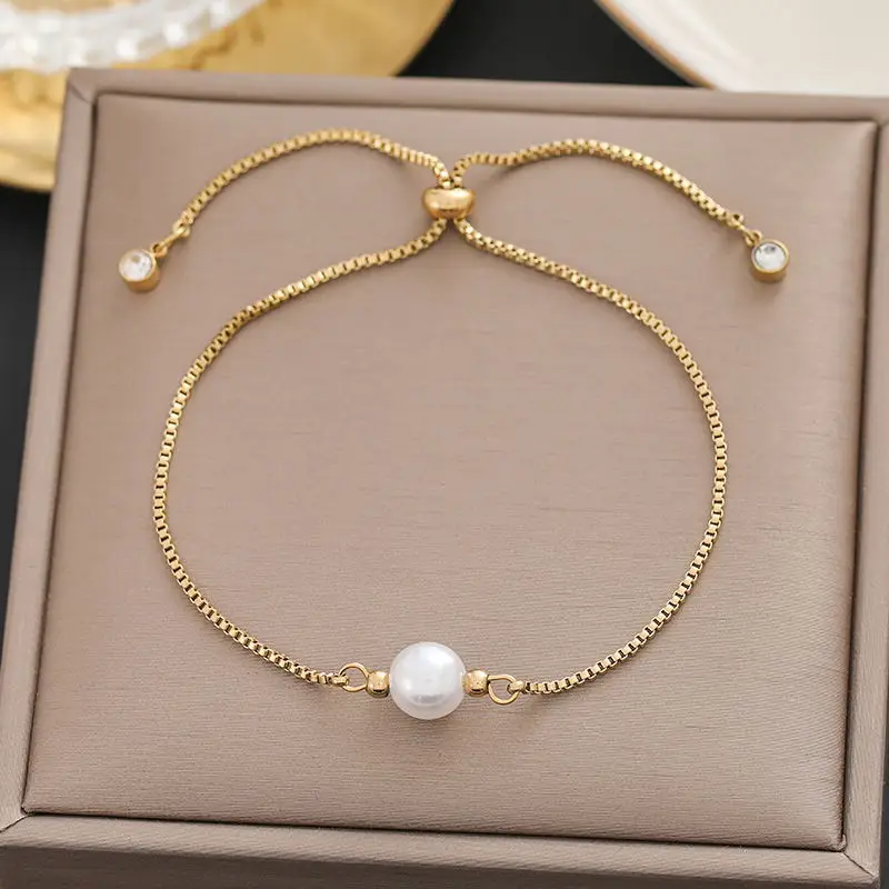 Gold Star Pendant Bracelet for Women - Image 25